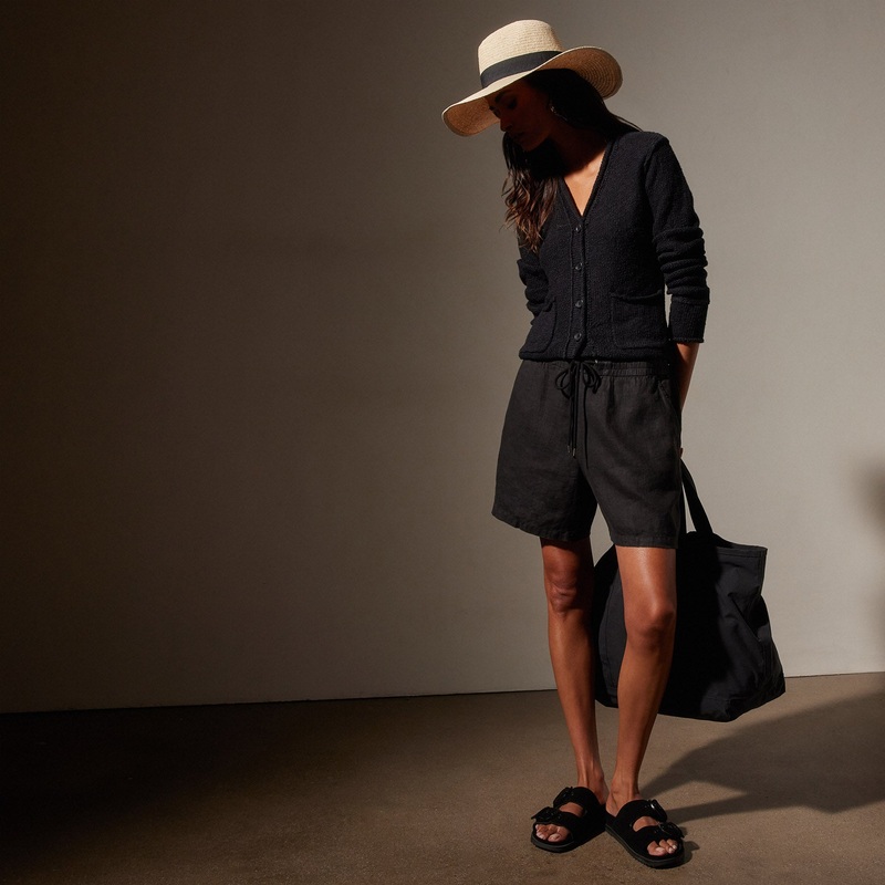 Relaxed Fit Linen Short – Black