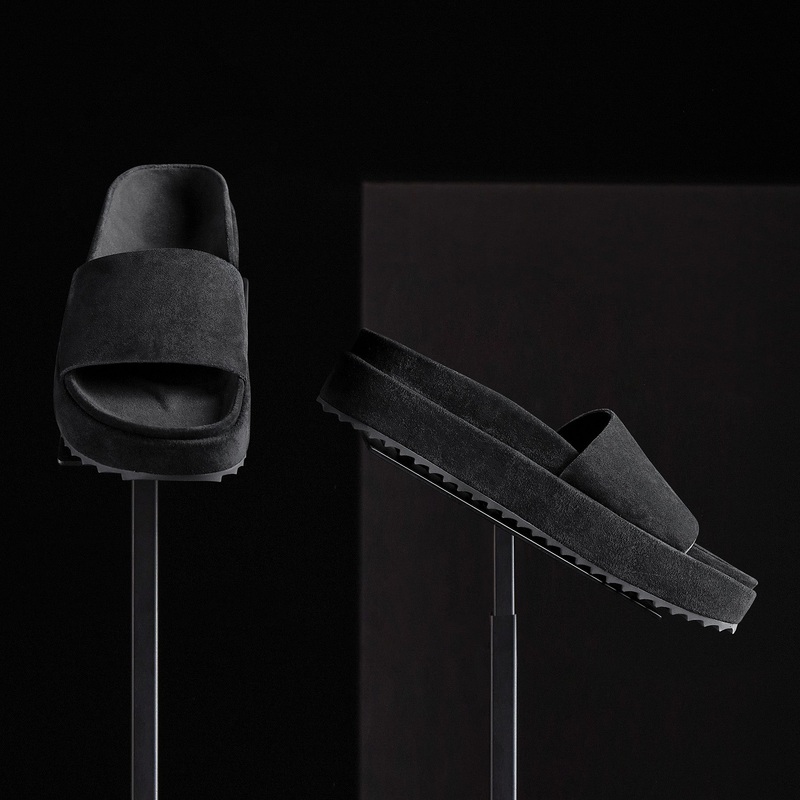 Women’s Single Strap Platform Slide – Black