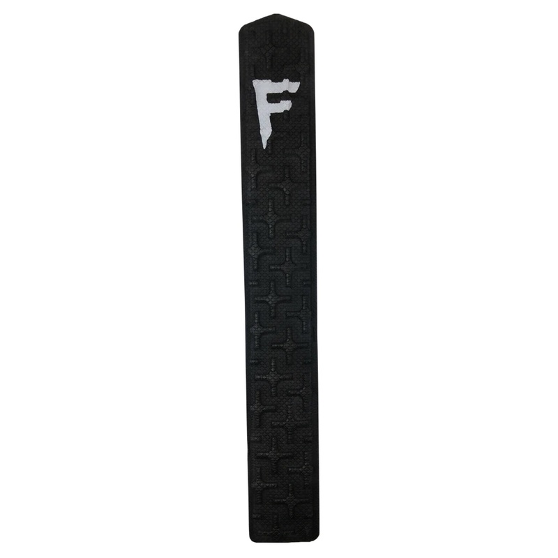 Freak Arch Bar 21″ Skimboard Traction Pad – Black/White