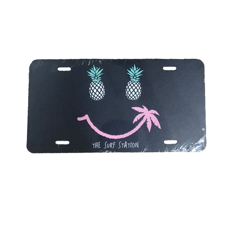 Surf Station License Plate – Pineapple Grin