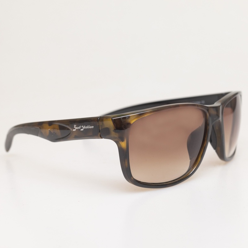 Surf Station Centrist Men’s Sunglasses – Tortoise Polarized