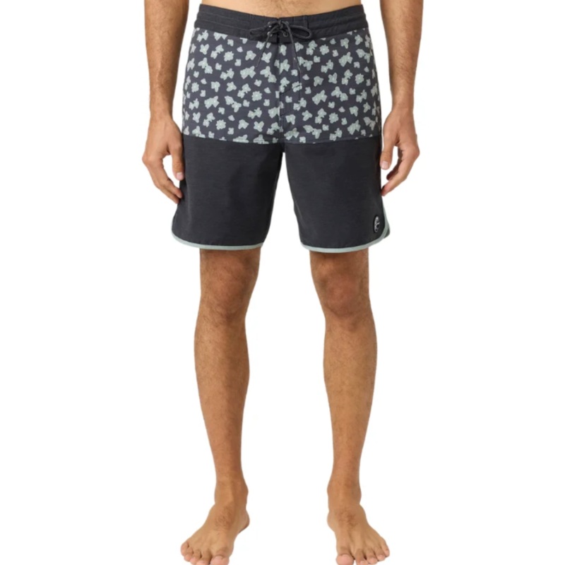 O’Neill OG Block Scallop Cruzer 18″ Boardshort in Black